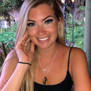 Meet your Posher, Hannah